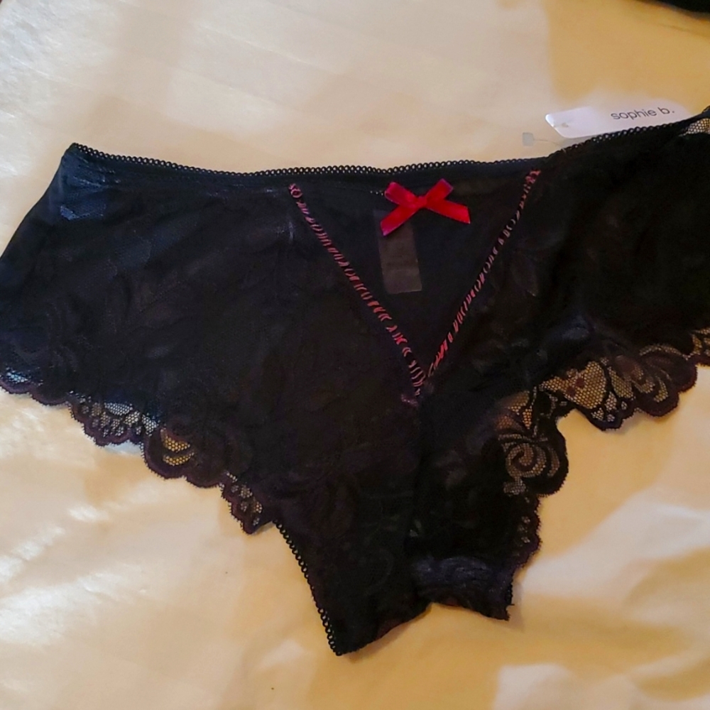 NWT Sexy black lace and fuchsia bow